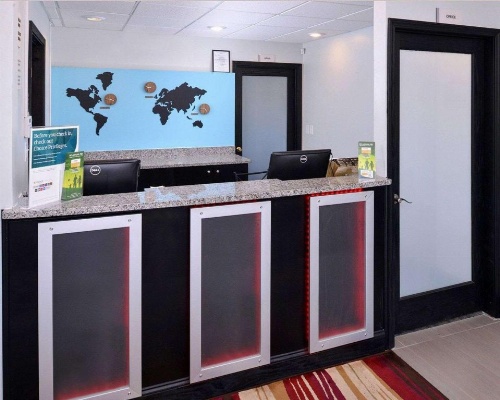 Econo Lodge Rochester image 28