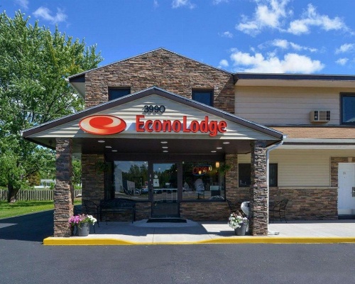 Econo Lodge Rochester image 32